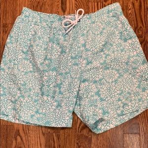 Men’s swim trunks